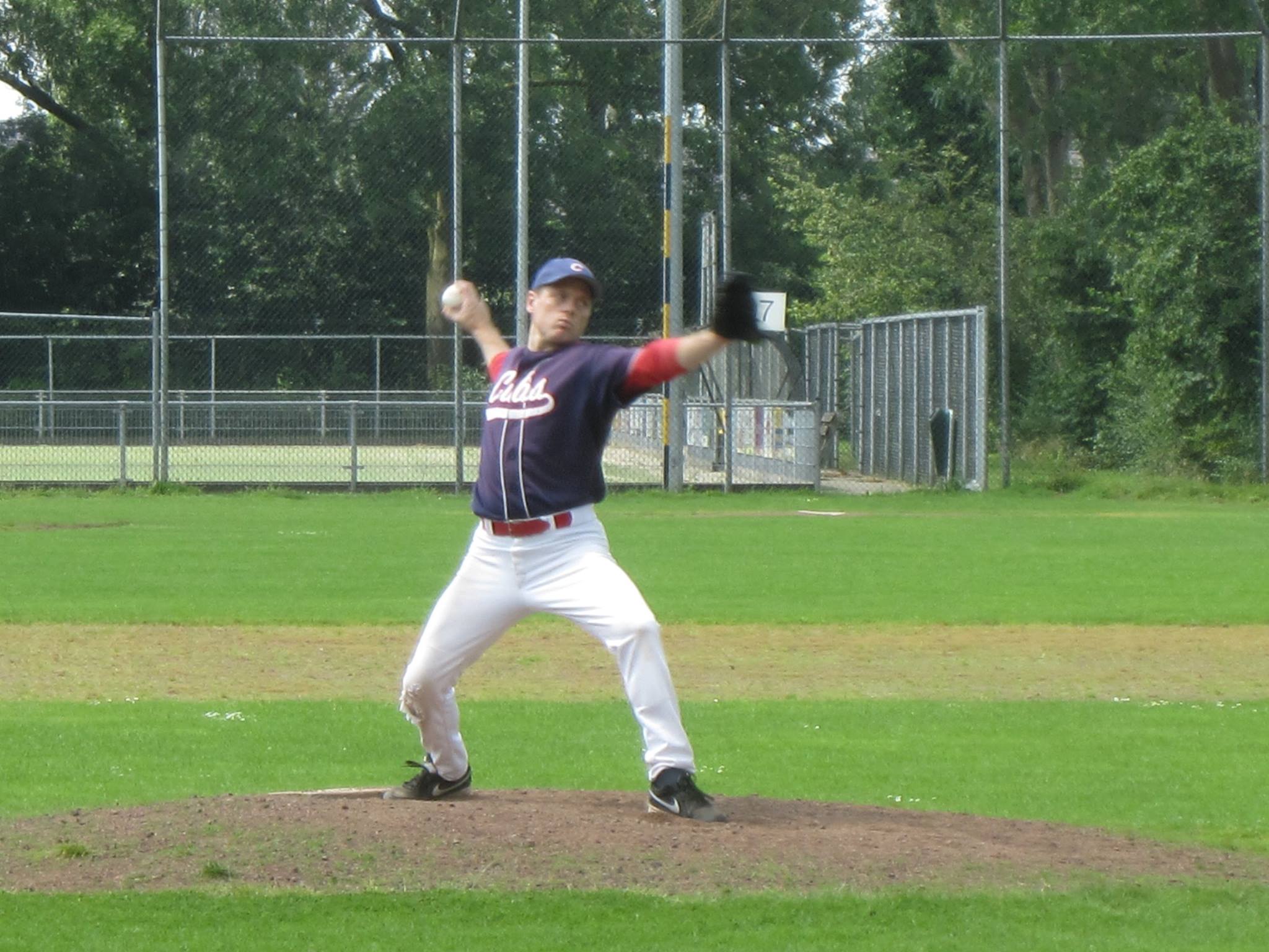 Honkbal Hardenberg Pitcher Arne Hoek in actie tegen Northern stars